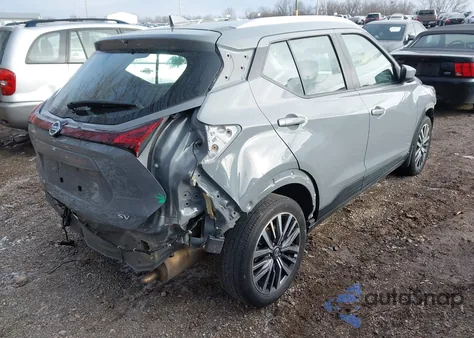 2021 Nissan Kicks Sv Xtronic Cvt z USA, uszkodzony, nr VIN 3N1CP5CVXML495168